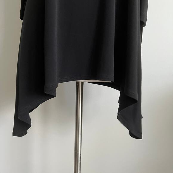 Clara Sun Woo Cold Shoulder Asymmetrical Hem Tunic Black XS NWT - Picture 3 of 8